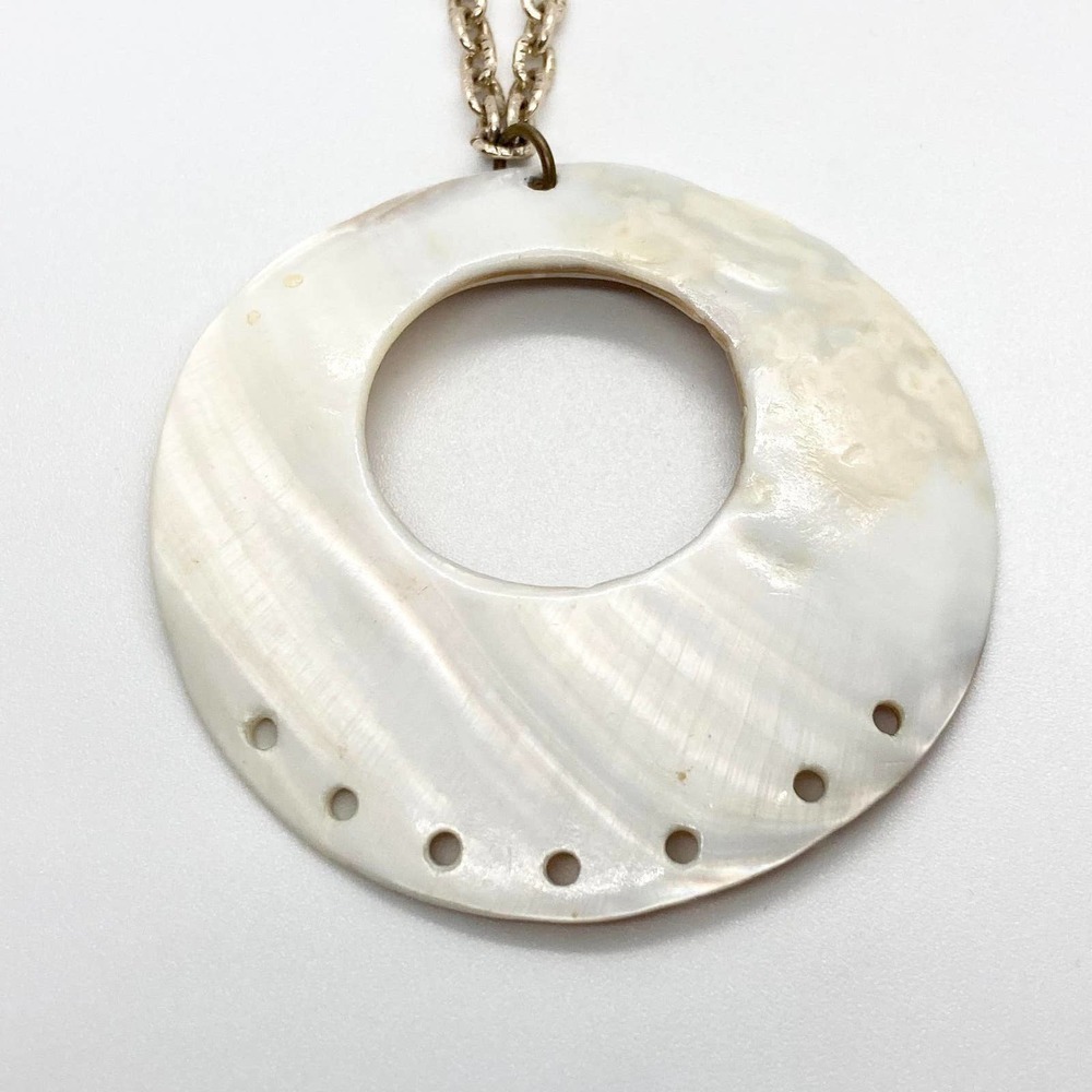 Mother of Pearl Seashell Necklace Round Cutout - Picture 2 of 9